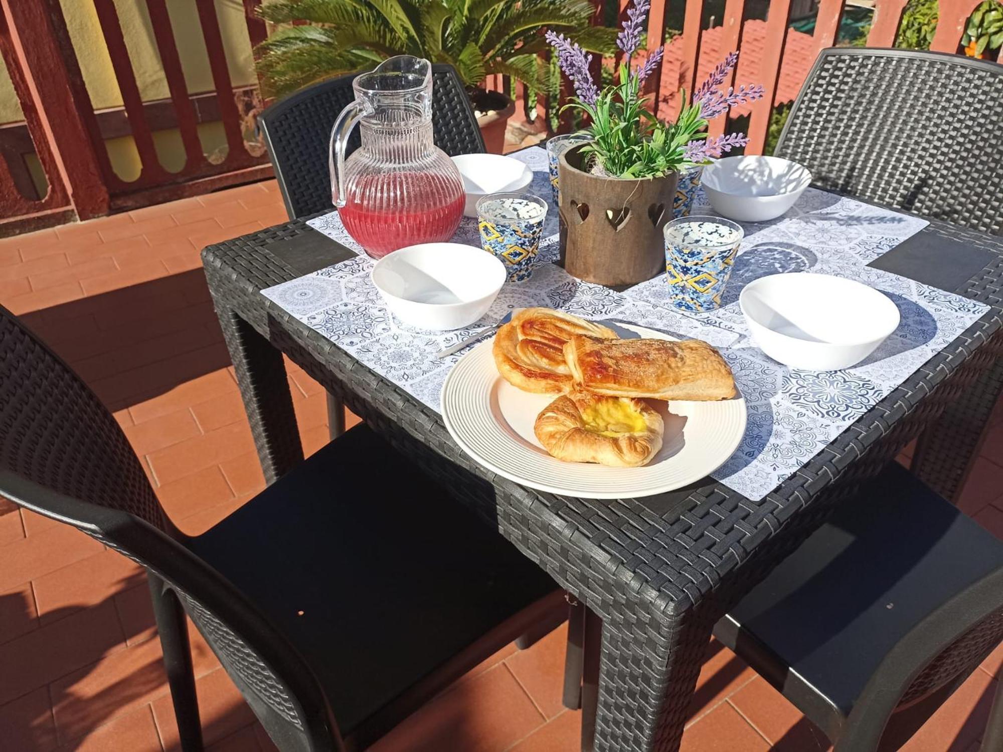 דירות לה ספציה La Casa Di Ele, Parcheggio Privato Gratuito מראה חיצוני תמונה