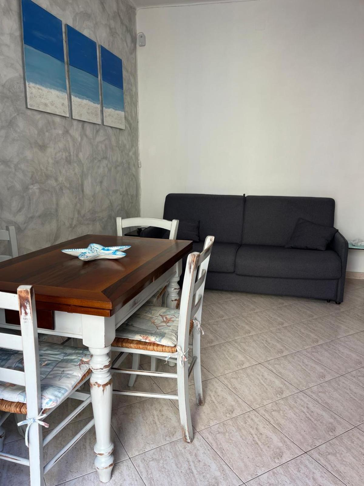 דירות לה ספציה La Casa Di Ele, Parcheggio Privato Gratuito מראה חיצוני תמונה